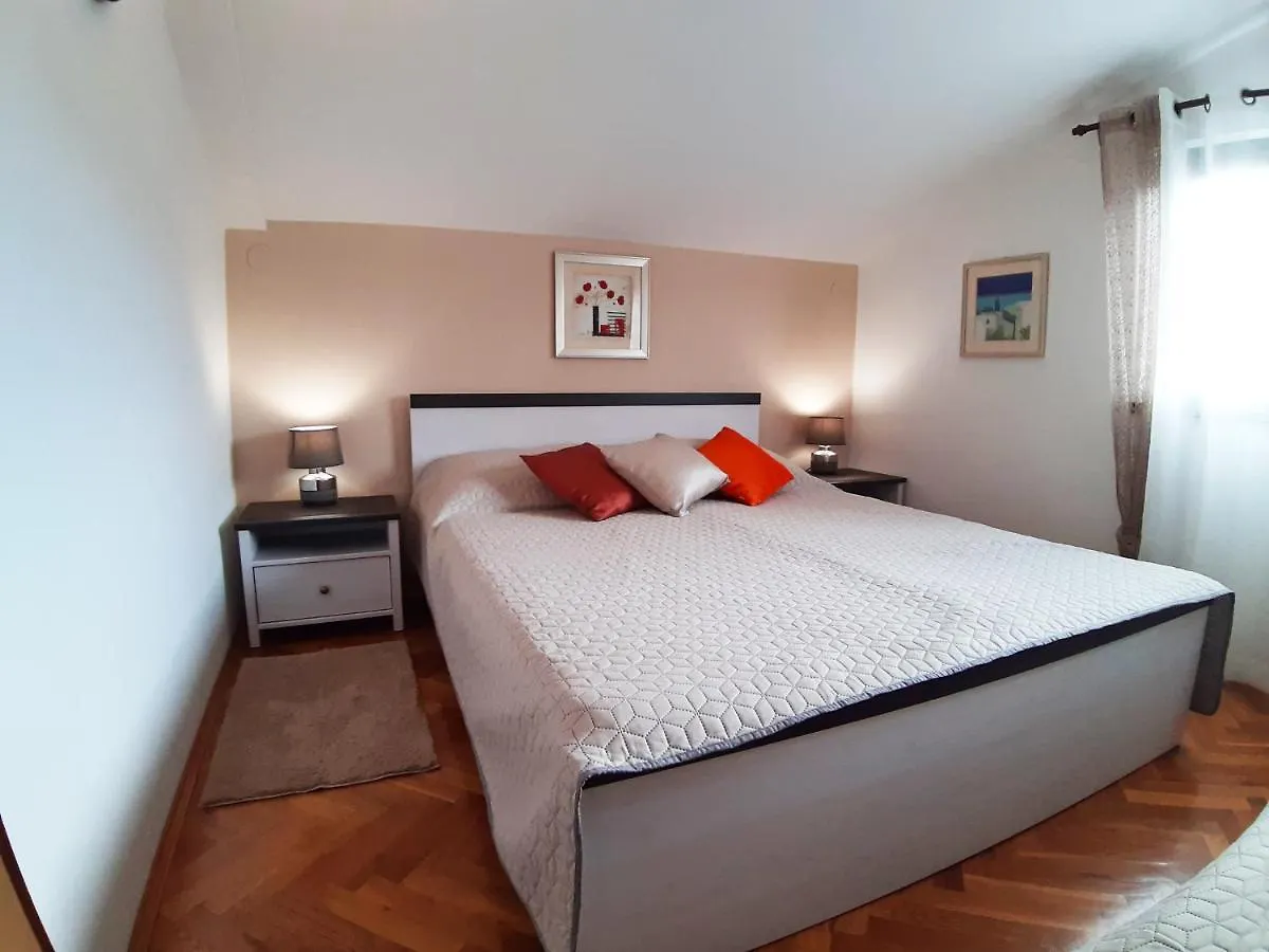Apartments Zrinka 793 0*, Porec Croatia