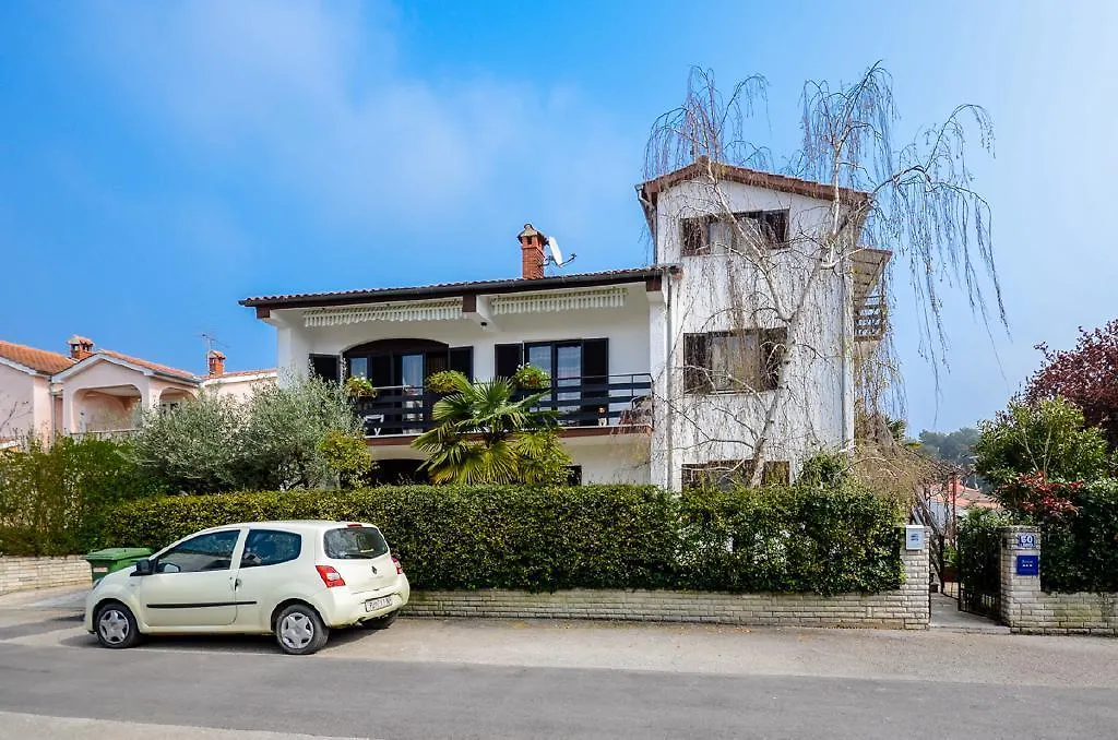 Apartments Zrinka 793